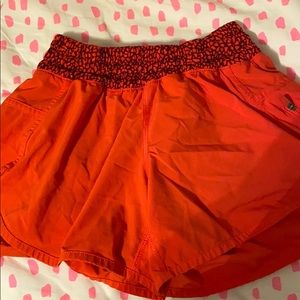 lulu lemon shorts size 4